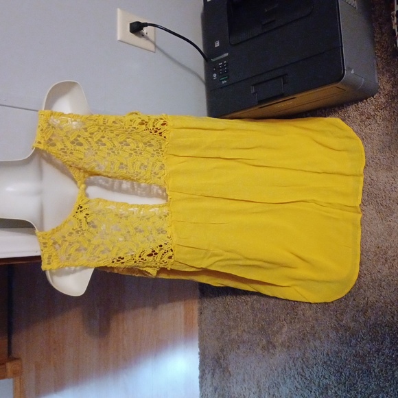 Golden yellow top - Picture 5 of 6